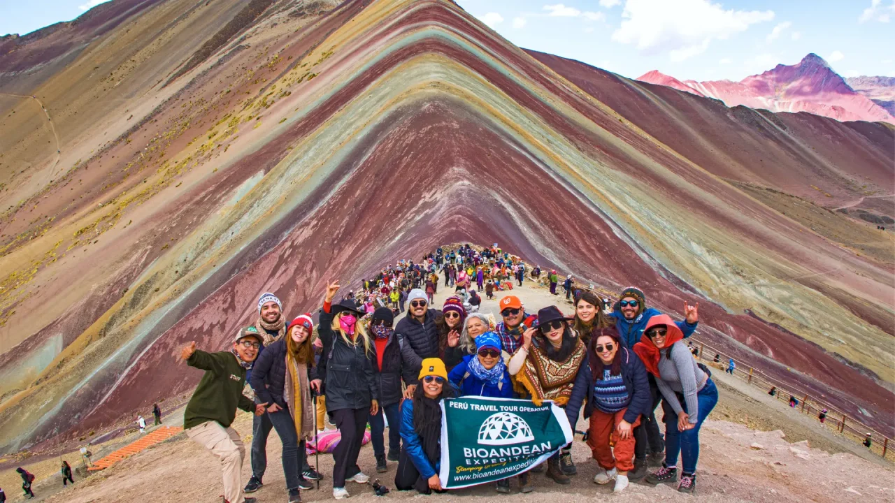grupo montaña de colores